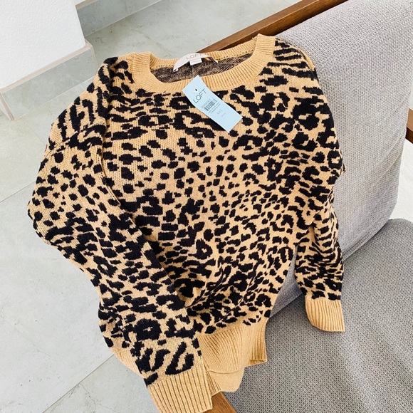 Leopard Animal Knit Sweater - XXS Petite - Picture 3 of 6